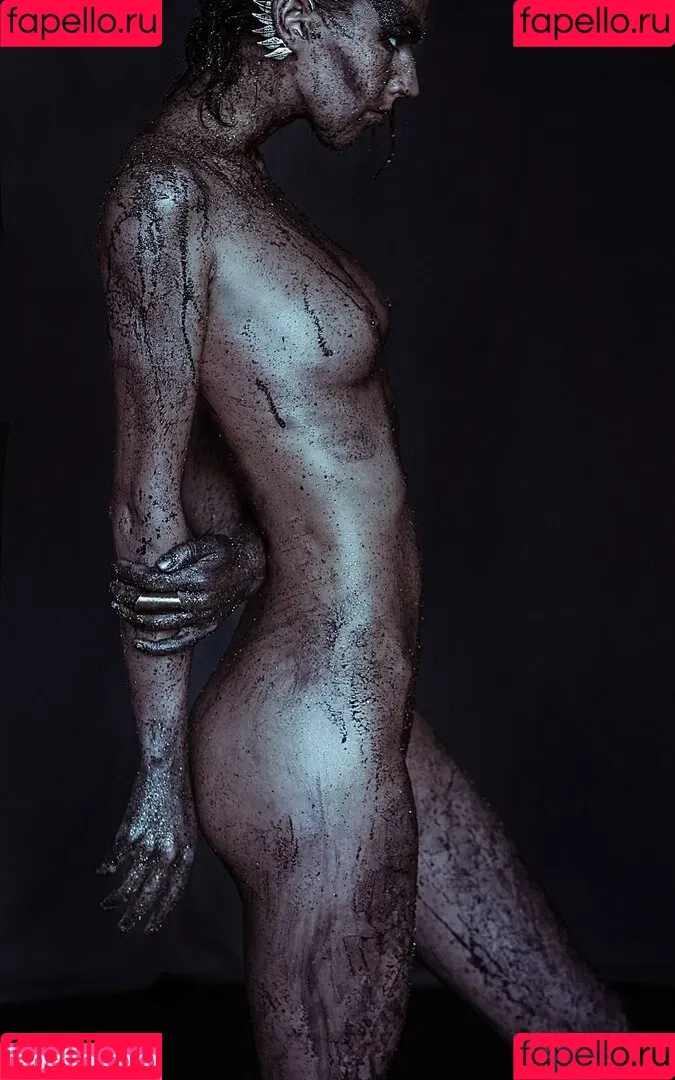 Be Nessie / Inna Tikhonova / Tikhoninna / onlynessie / sailorlynx Onlyfans Photo Gallery 