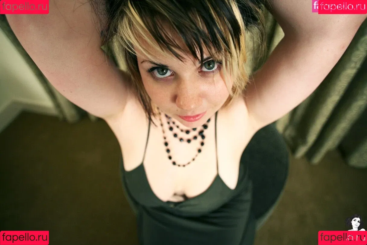 Quinne / quin.night / quinne_germain Onlyfans Photo Gallery 