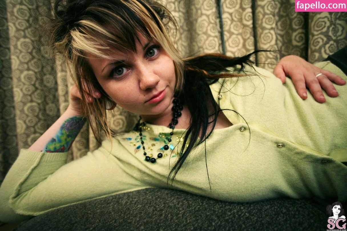 Quinne / quin.night / quinne_germain Onlyfans Photo Gallery 