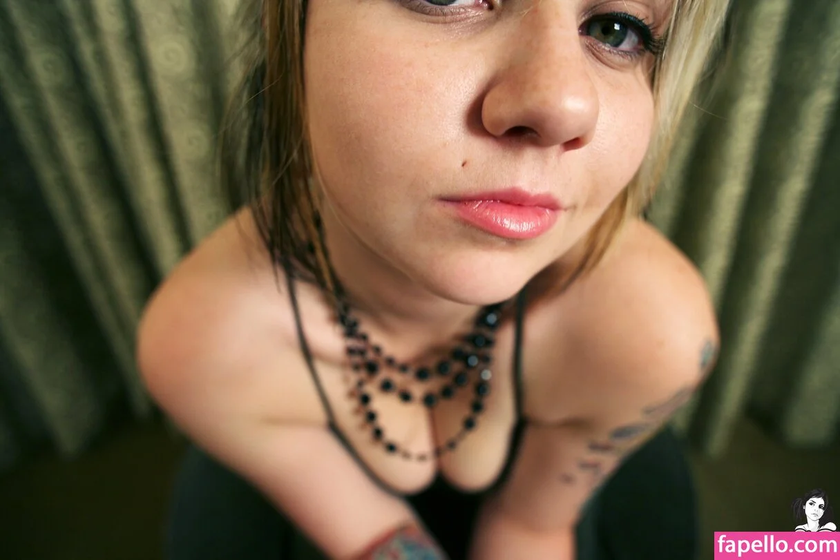 Quinne / quin.night / quinne_germain Onlyfans Photo Gallery 