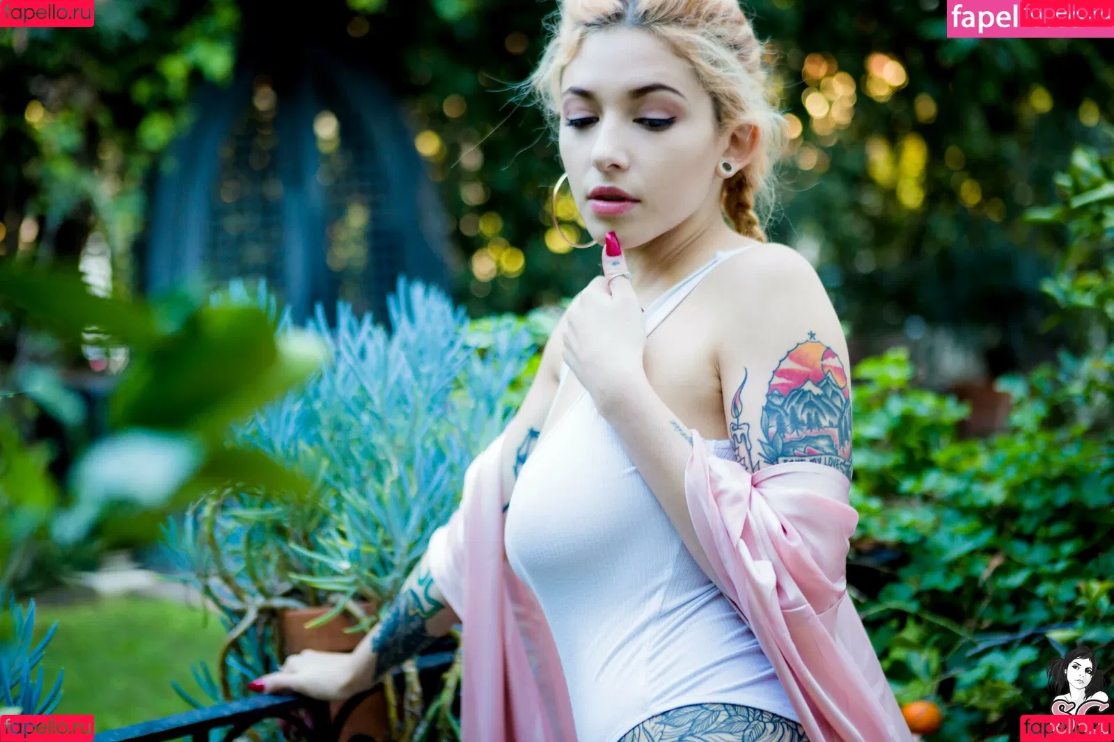 Sophoulla / patreon / sophoulla64 Onlyfans Photo Gallery 