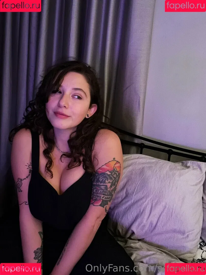 Sophoulla / patreon / sophoulla64 Onlyfans Photo Gallery 