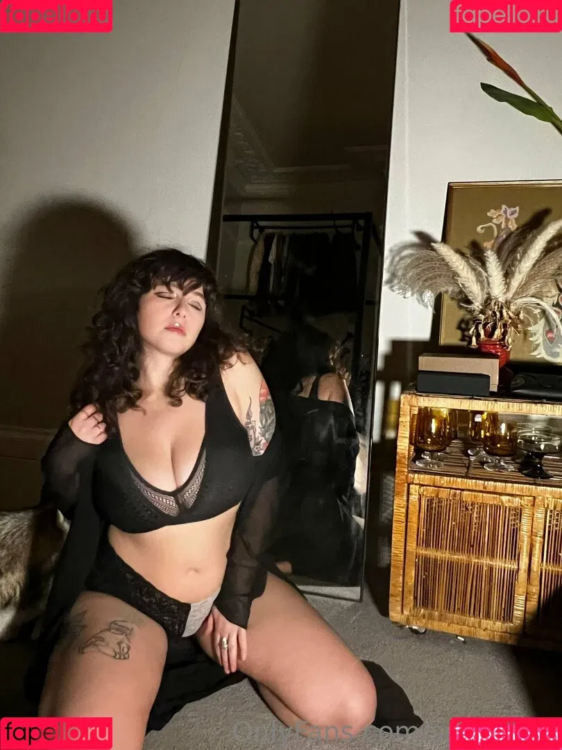 Sophoulla / patreon / sophoulla64 Onlyfans Photo Gallery 