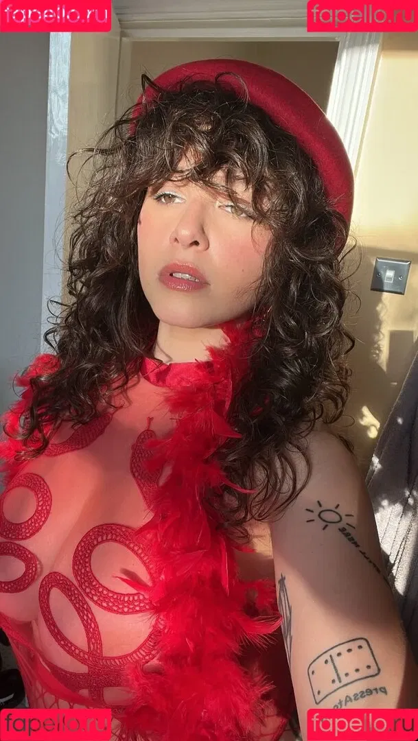 Sophoulla / patreon / sophoulla64 Onlyfans Photo Gallery 