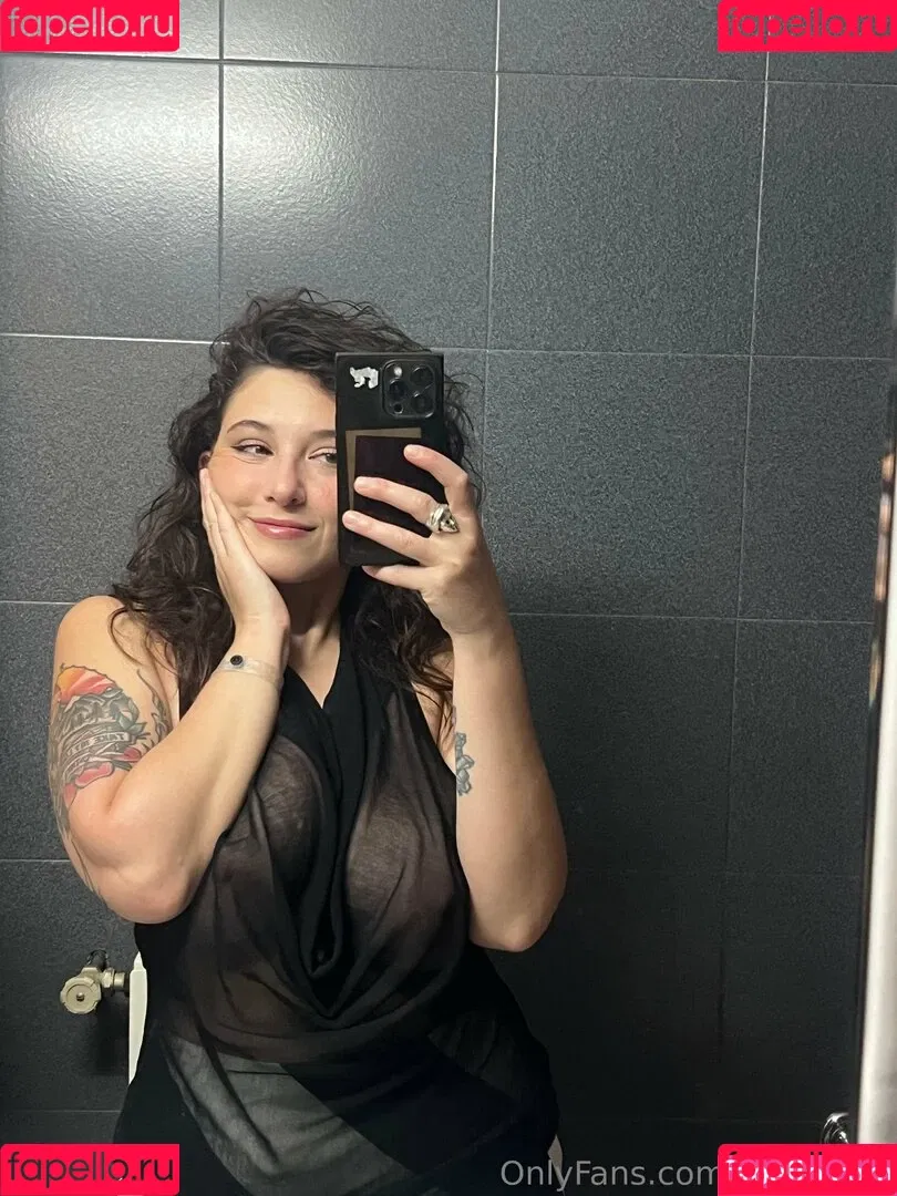 Sophoulla / patreon / sophoulla64 Onlyfans Photo Gallery 