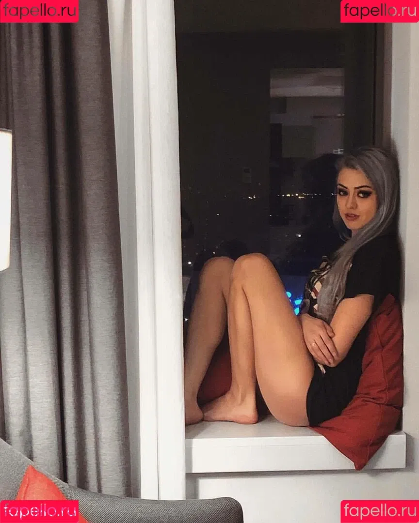 Farbenfuchs / Leslie / calisto.c Onlyfans Photo Gallery 