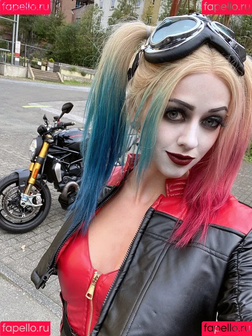 Farbenfuchs / Leslie / calisto.c Onlyfans Photo Gallery 