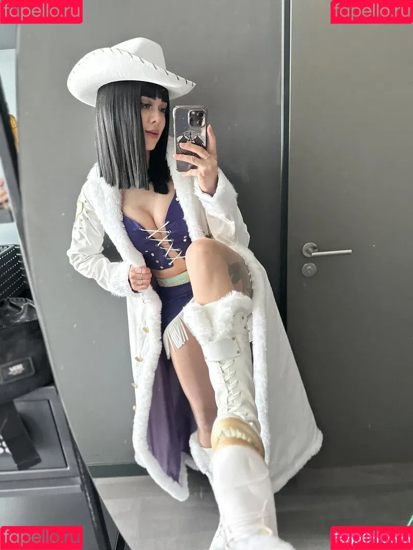 Farbenfuchs / Leslie / calisto.c Onlyfans Photo Gallery 