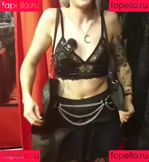 Farbenfuchs / Leslie / calisto.c Onlyfans Photo Gallery 