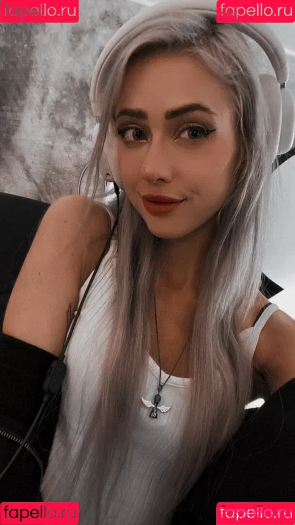 Farbenfuchs / Leslie / calisto.c Onlyfans Photo Gallery 