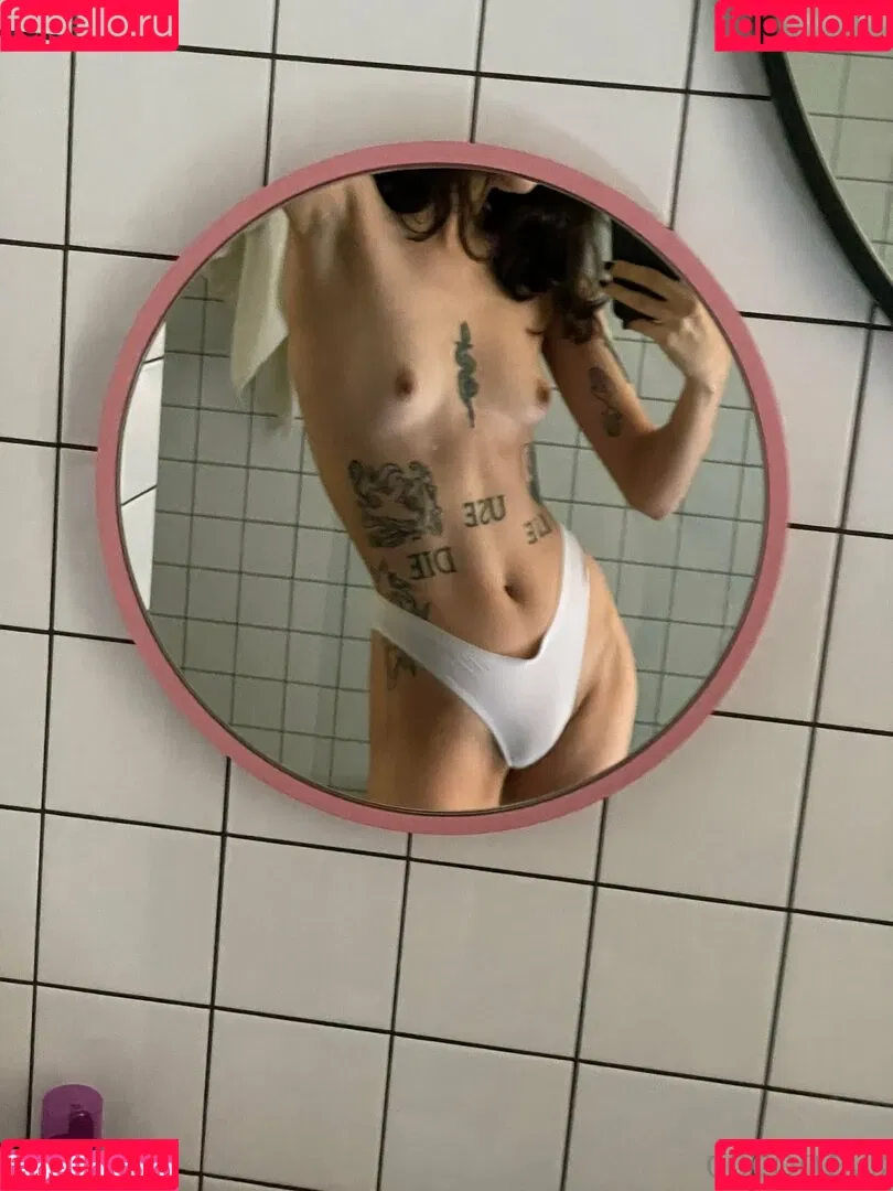 Coconey / coconeyx / coconeyxx / hinatakio Onlyfans Photo Gallery 