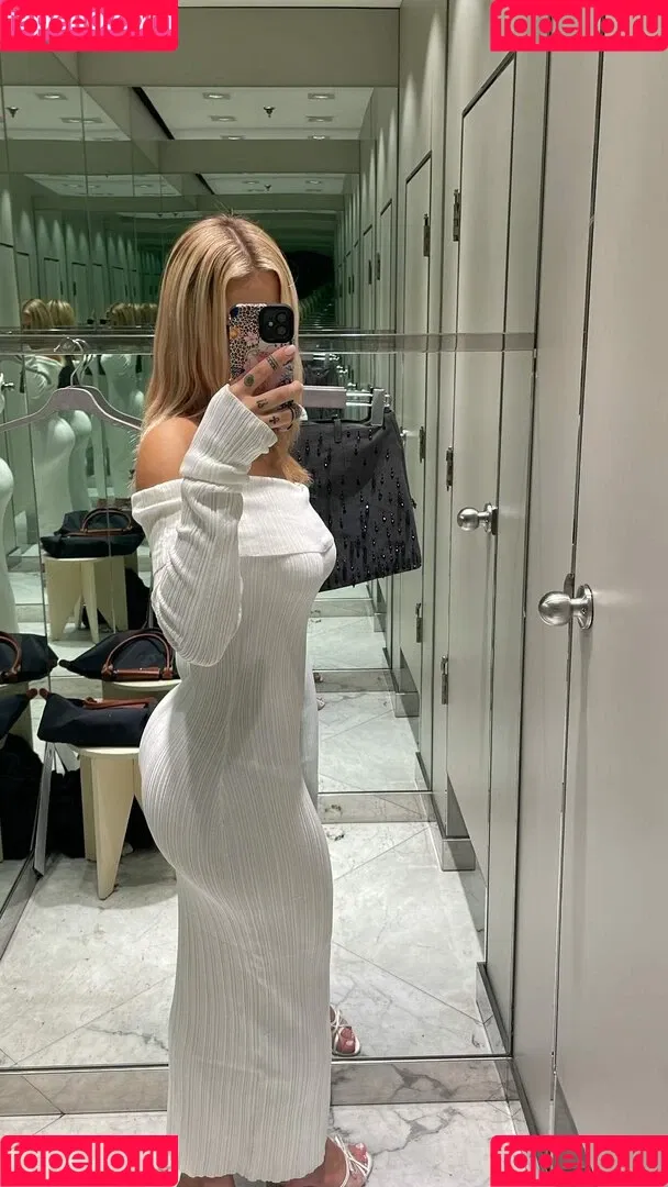 eleonoraof / peraroeleonora Onlyfans Photo Gallery 
