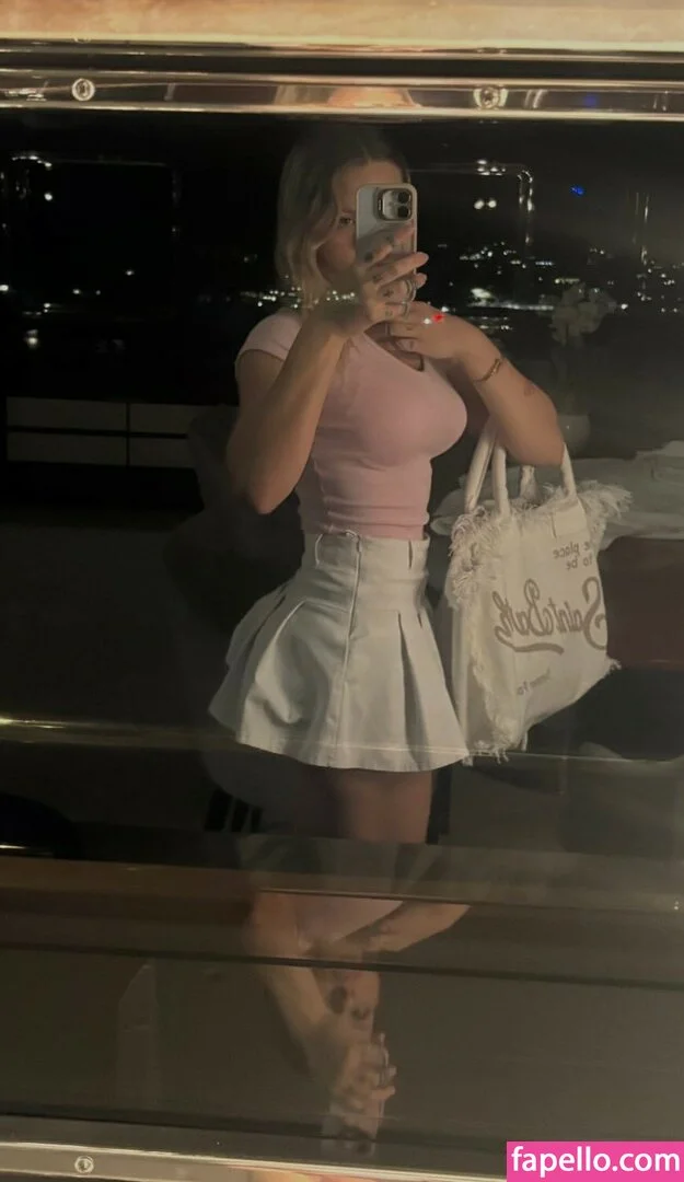 eleonoraof / peraroeleonora Onlyfans Photo Gallery 