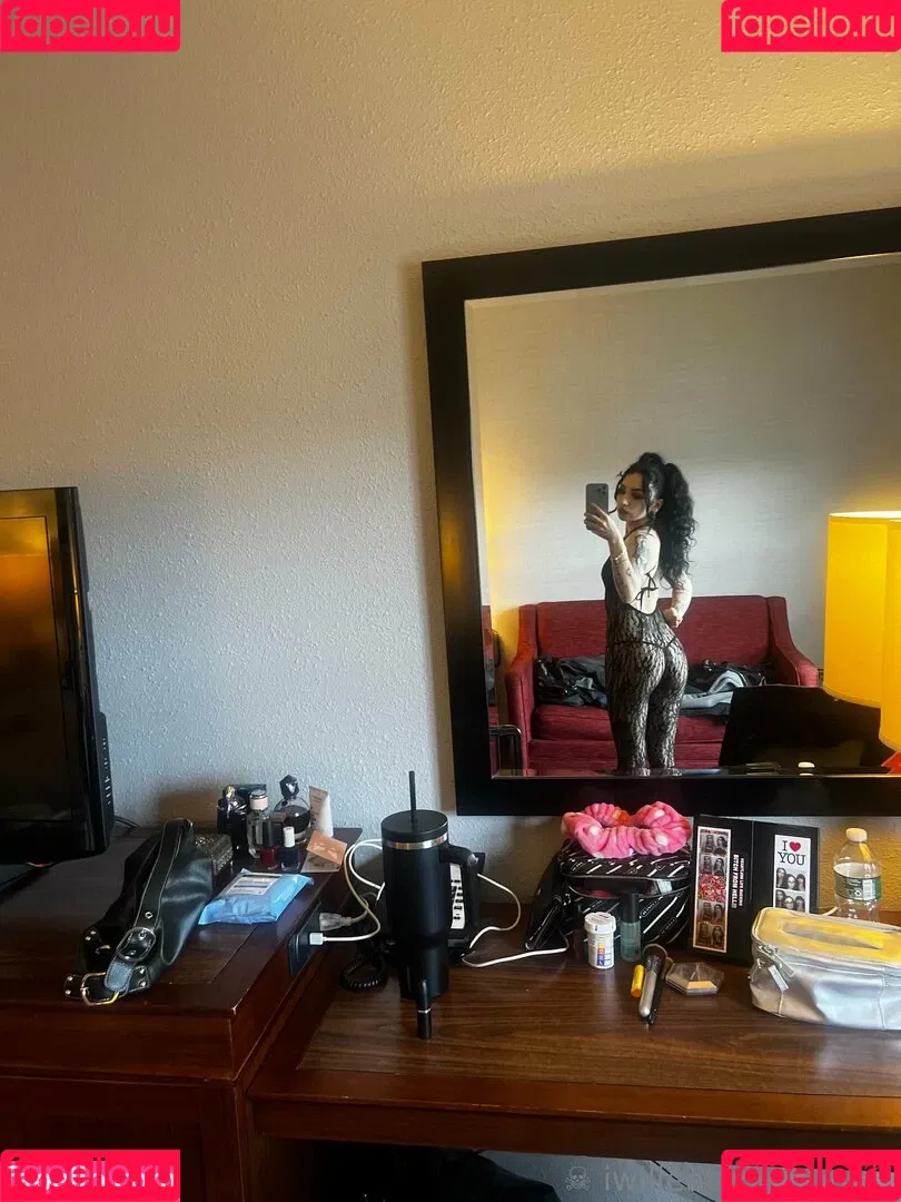 iwilleatyoursoul Onlyfans Photo Gallery 
