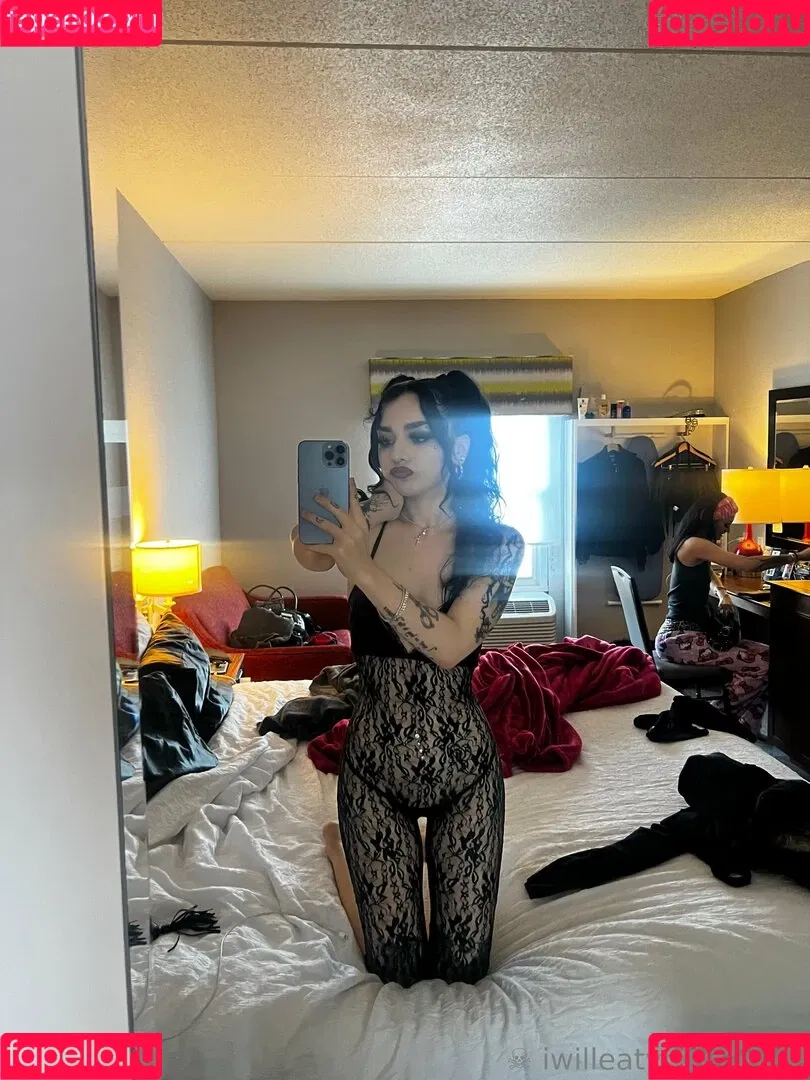 iwilleatyoursoul Onlyfans Photo Gallery 