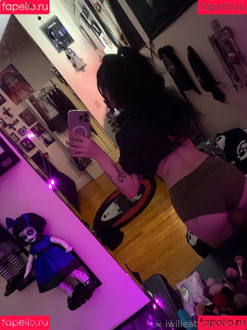 iwilleatyoursoul Onlyfans Photo Gallery 