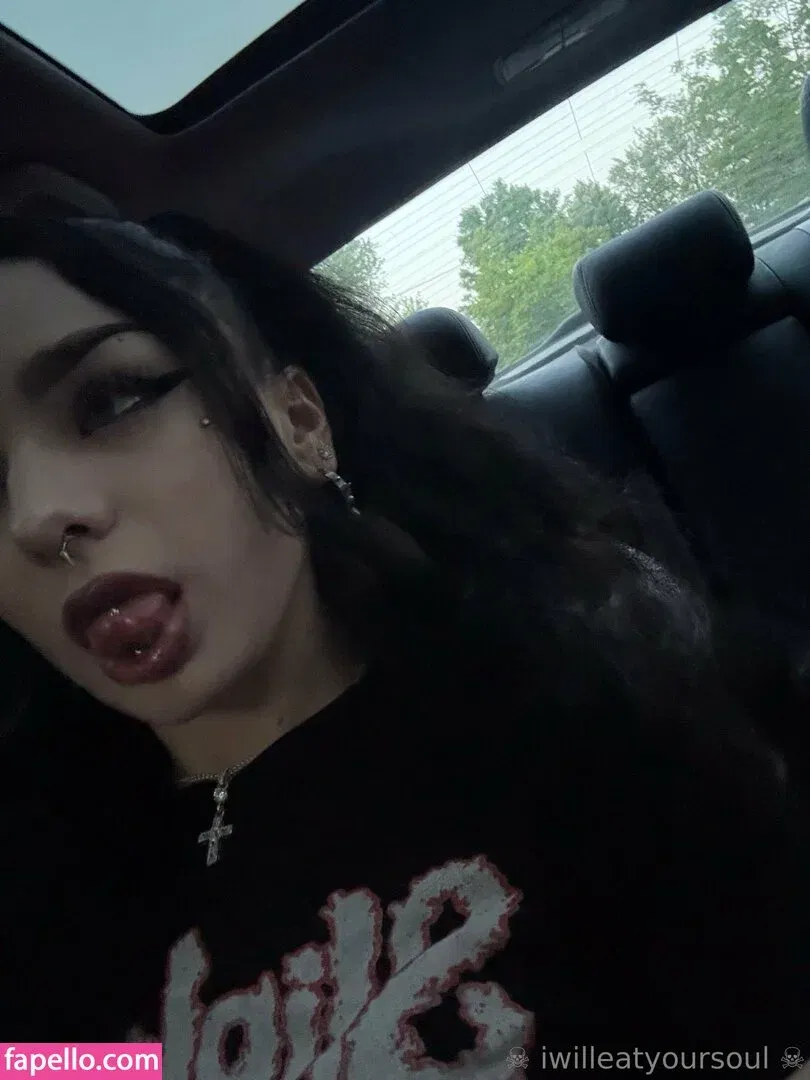 iwilleatyoursoul Onlyfans Photo Gallery 