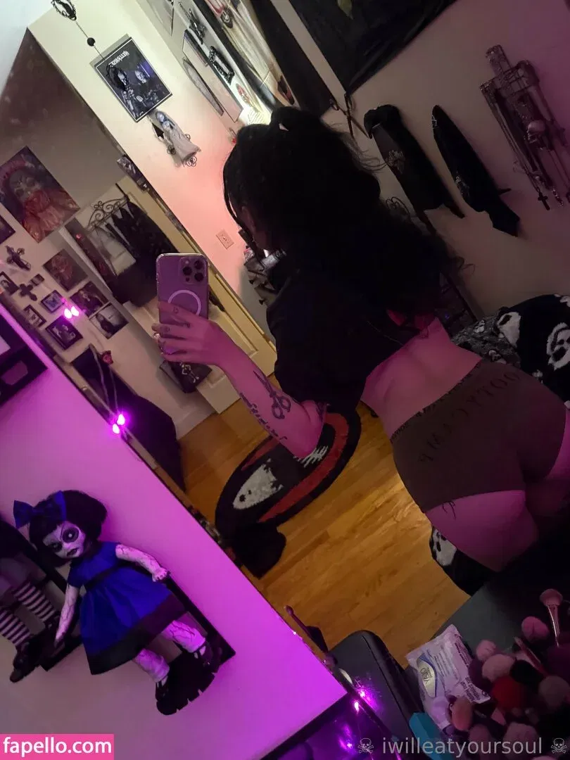 iwilleatyoursoul Onlyfans Photo Gallery 