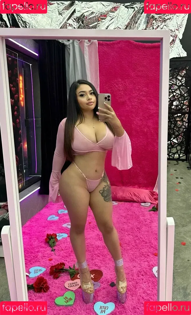 yes.senia69 / yess_enia69 / yessenialoch Onlyfans Photo Gallery 