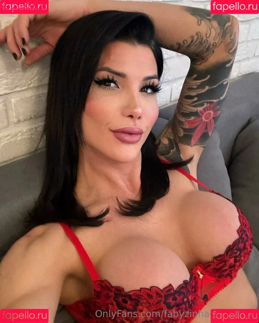 fabyzinhaa.oficial / fabyzinhaoficialfree Onlyfans Photo Gallery 