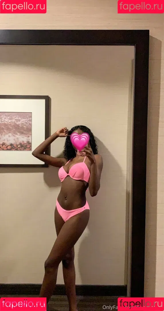 Lyra Amorr / babylyraxx / babylyraxxx Onlyfans Photo Gallery 