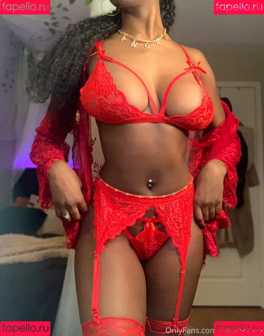 Lyra Amorr / babylyraxx / babylyraxxx Onlyfans Photo Gallery 