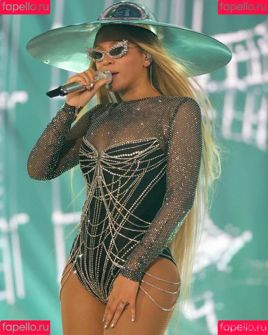 Beyonce / beyoncenavago Onlyfans Photo Gallery 