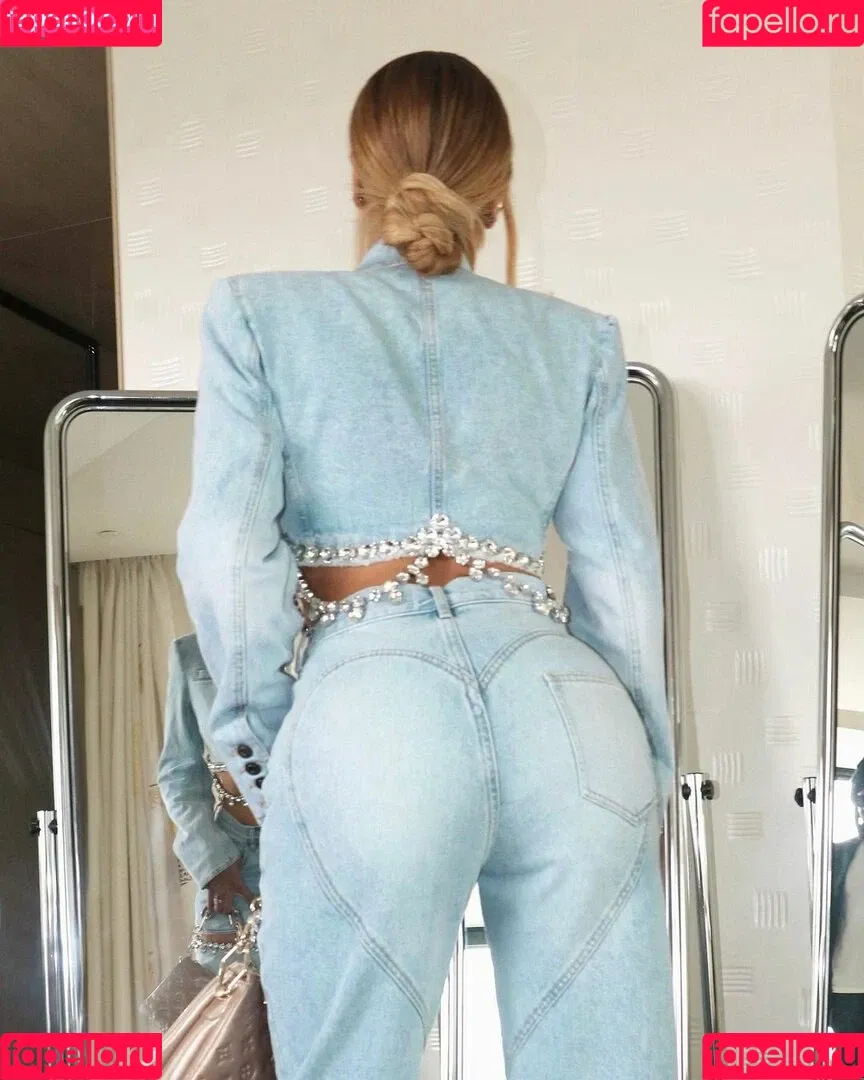 Beyonce / beyoncenavago Onlyfans Photo Gallery 