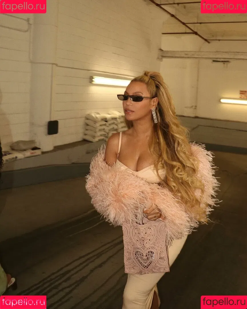 Beyonce / beyoncenavago Onlyfans Photo Gallery 