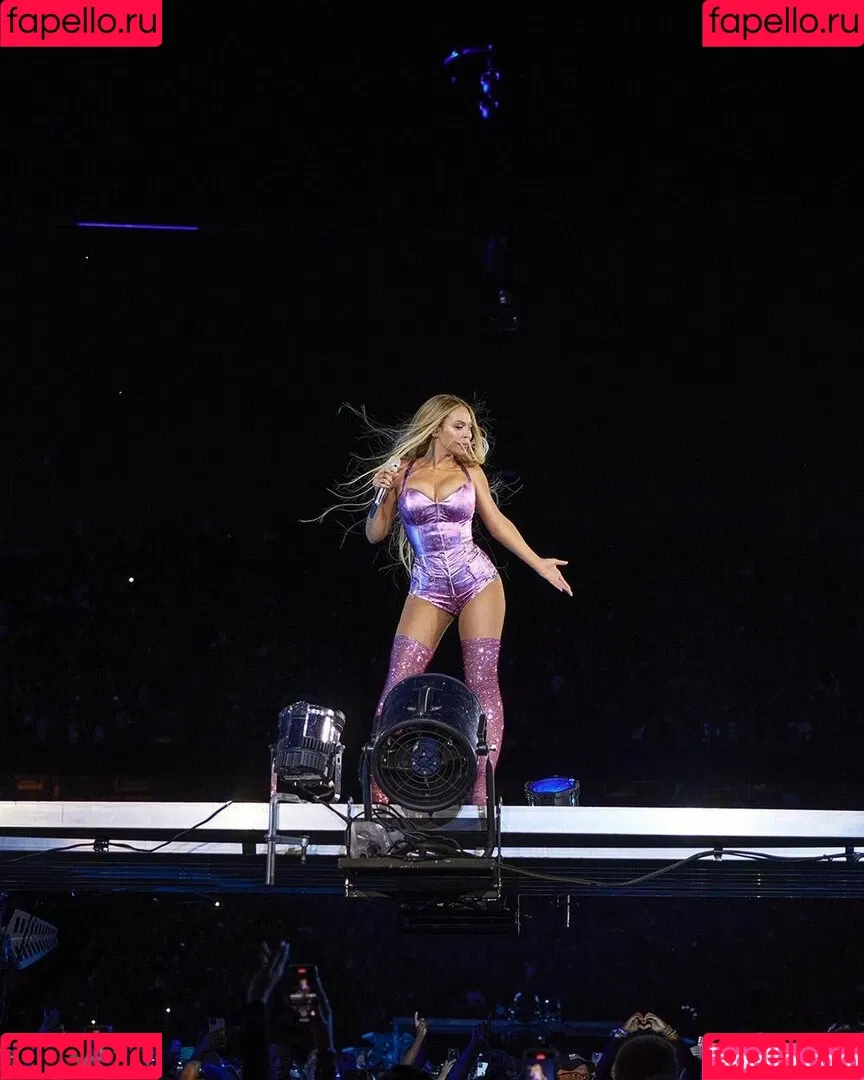 Beyonce / beyoncenavago Onlyfans Photo Gallery 