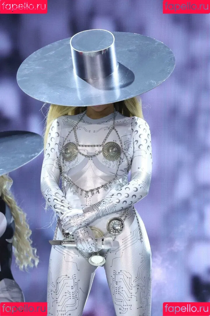 Beyonce / beyoncenavago Onlyfans Photo Gallery 