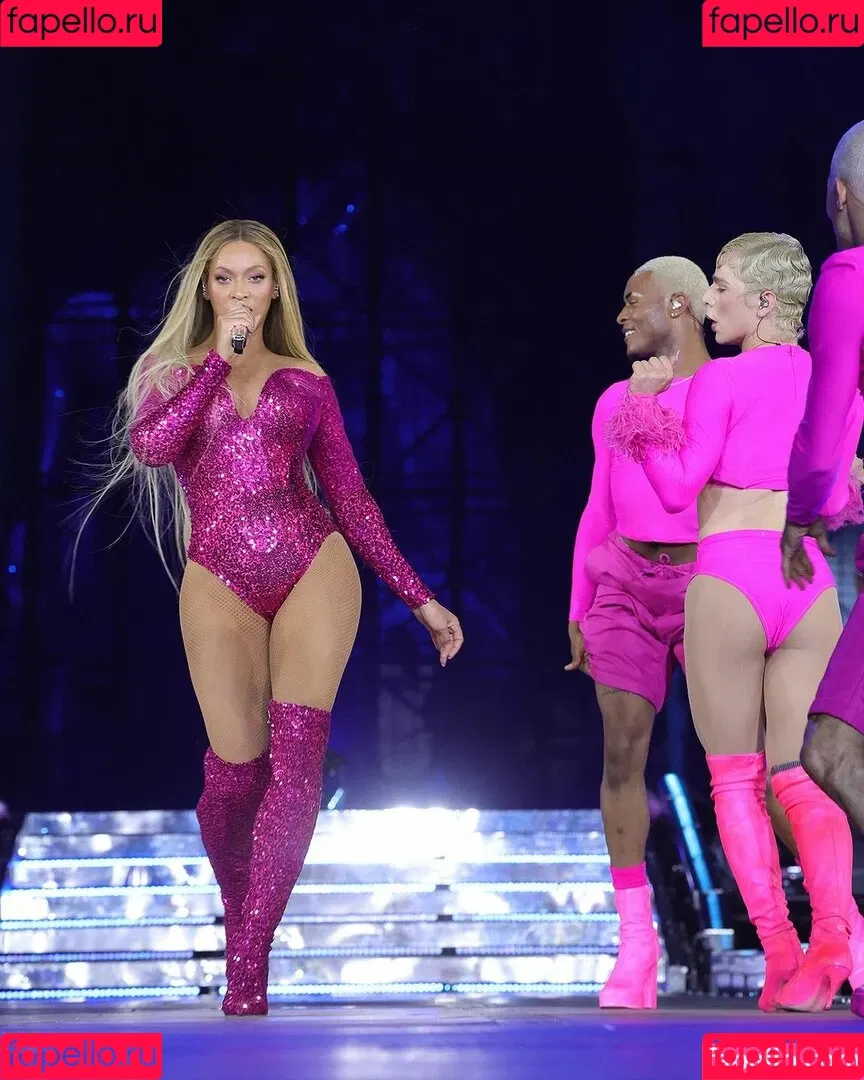 Beyonce / beyoncenavago Onlyfans Photo Gallery 