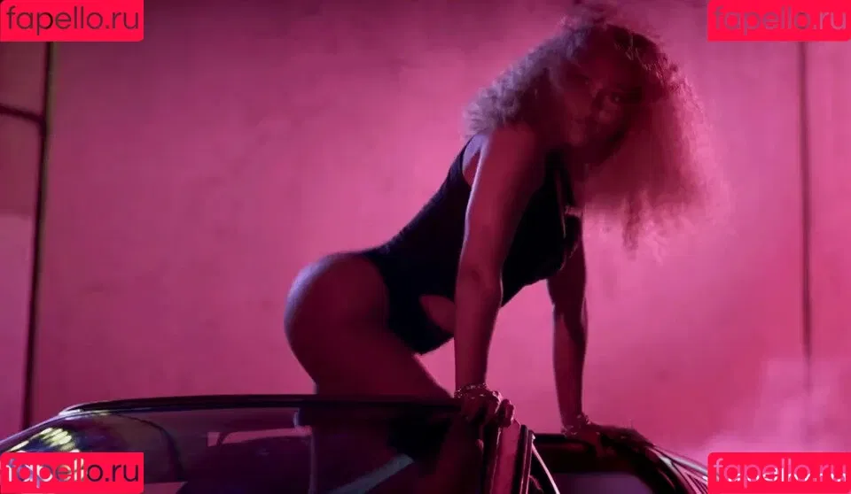Beyonce / beyoncenavago Onlyfans Photo Gallery 