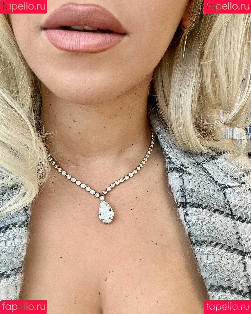 Beyonce / beyoncenavago Onlyfans Photo Gallery 