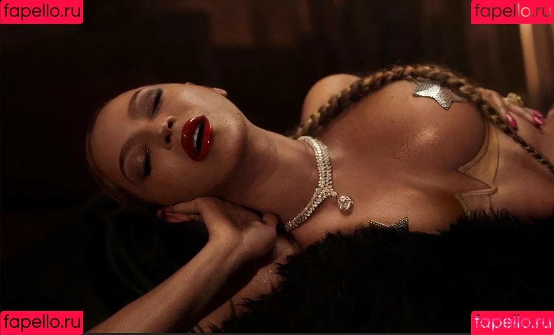 Beyonce / beyoncenavago Onlyfans Photo Gallery 