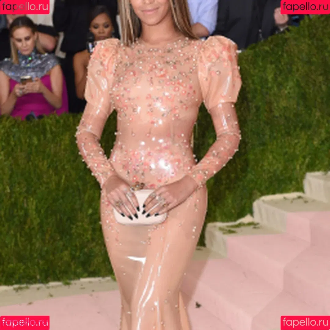 Beyonce / beyoncenavago Onlyfans Photo Gallery 