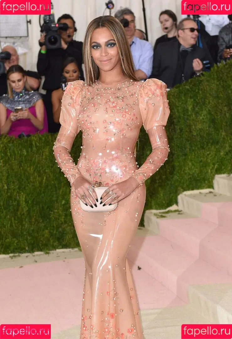 Beyonce / beyoncenavago Onlyfans Photo Gallery 