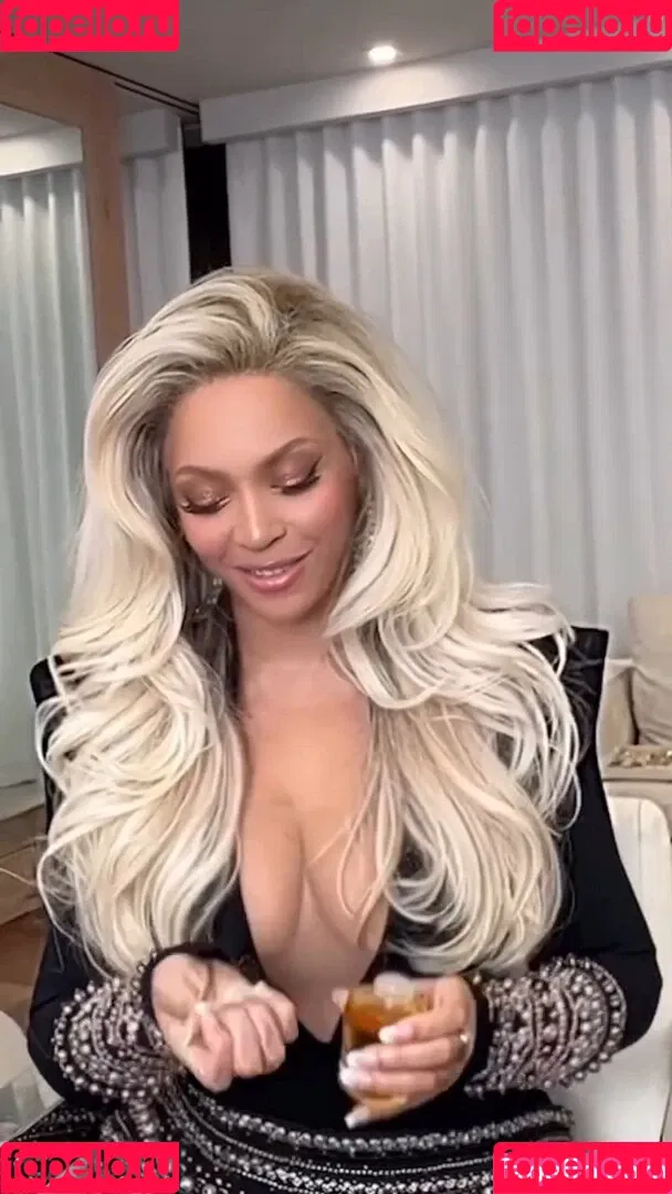 Beyonce / beyoncenavago Onlyfans Photo Gallery 