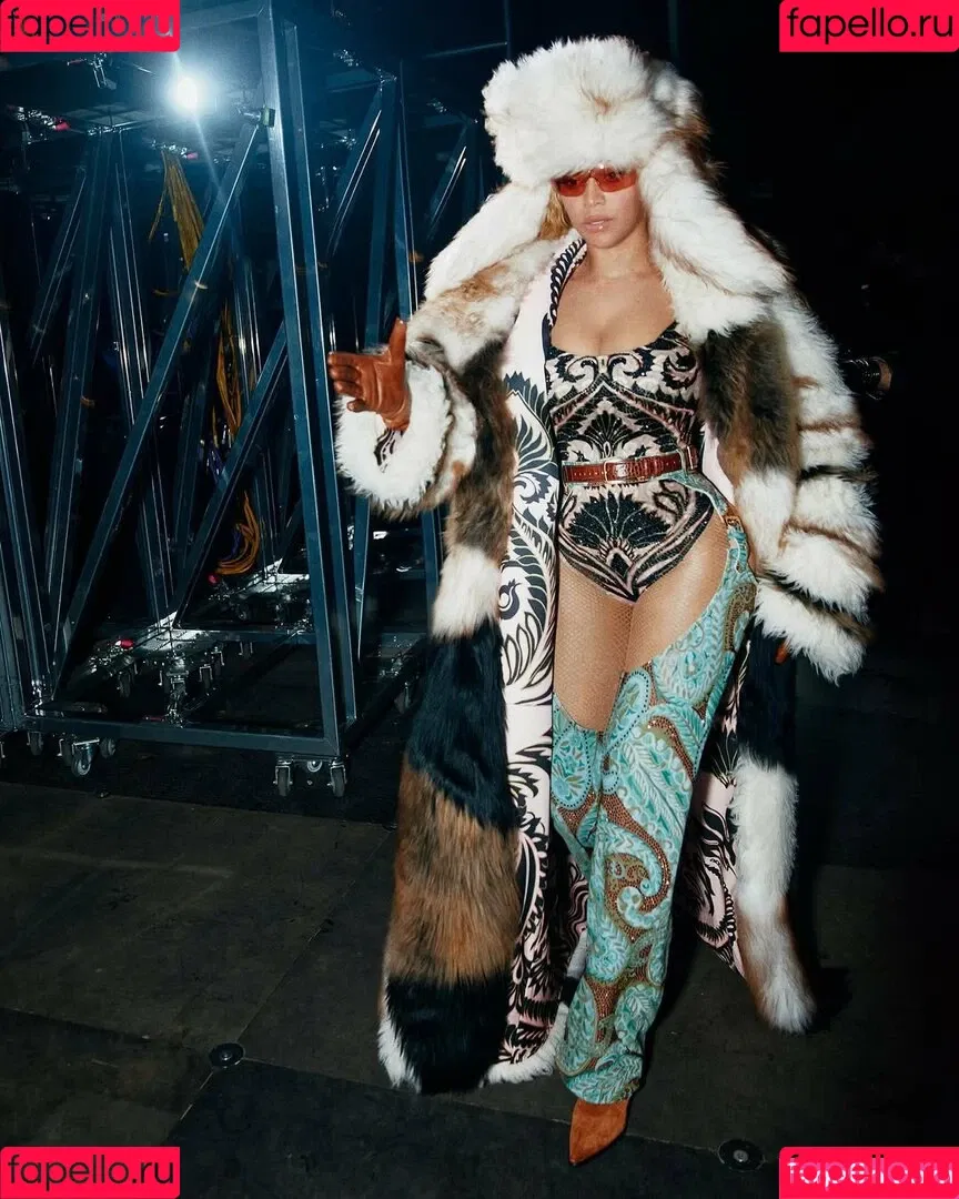Beyonce / beyoncenavago Onlyfans Photo Gallery 