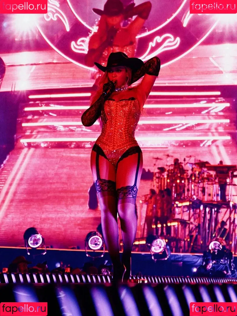 Beyonce / beyoncenavago Onlyfans Photo Gallery 