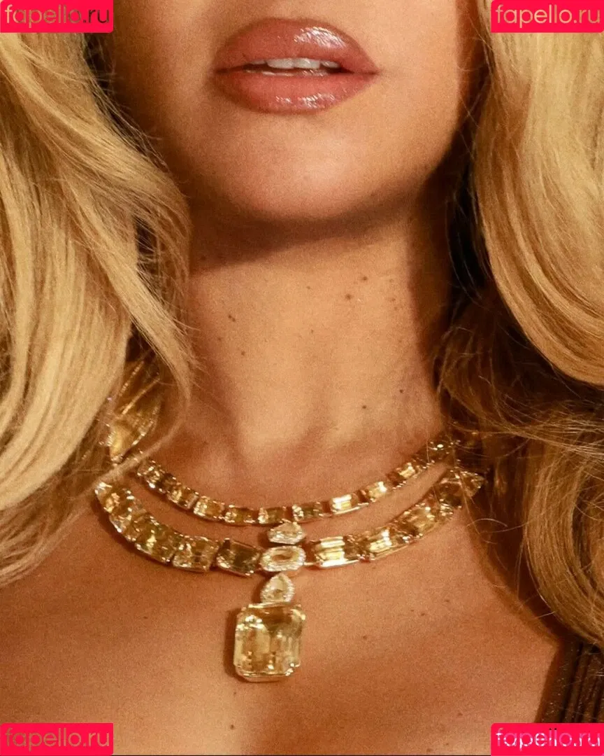 Beyonce / beyoncenavago Onlyfans Photo Gallery 
