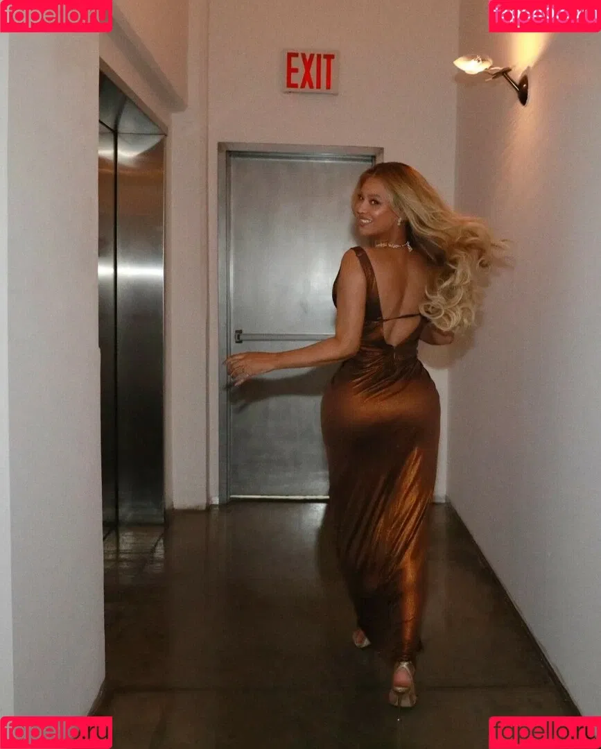 Beyonce / beyoncenavago Onlyfans Photo Gallery 