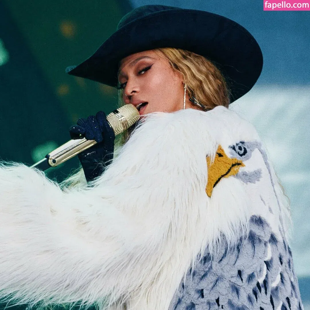 Beyonce / beyoncenavago Onlyfans Photo Gallery 