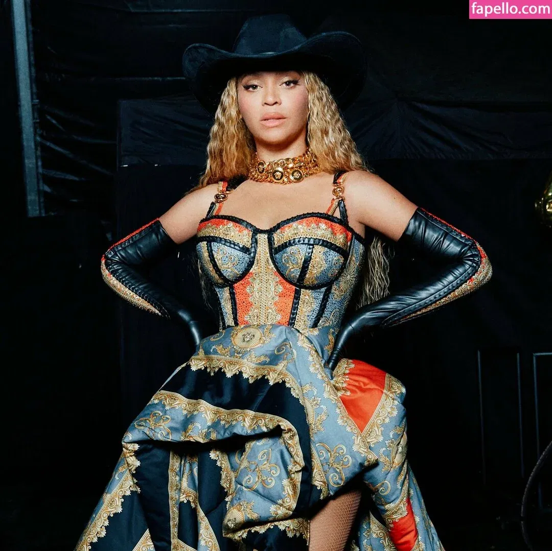 Beyonce / beyoncenavago Onlyfans Photo Gallery 