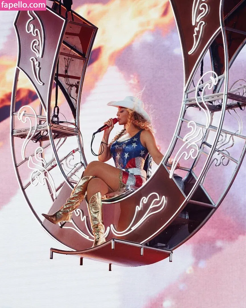 Beyonce / beyoncenavago Onlyfans Photo Gallery 