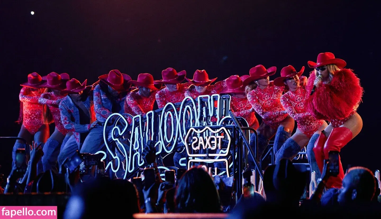 Beyonce / beyoncenavago Onlyfans Photo Gallery 