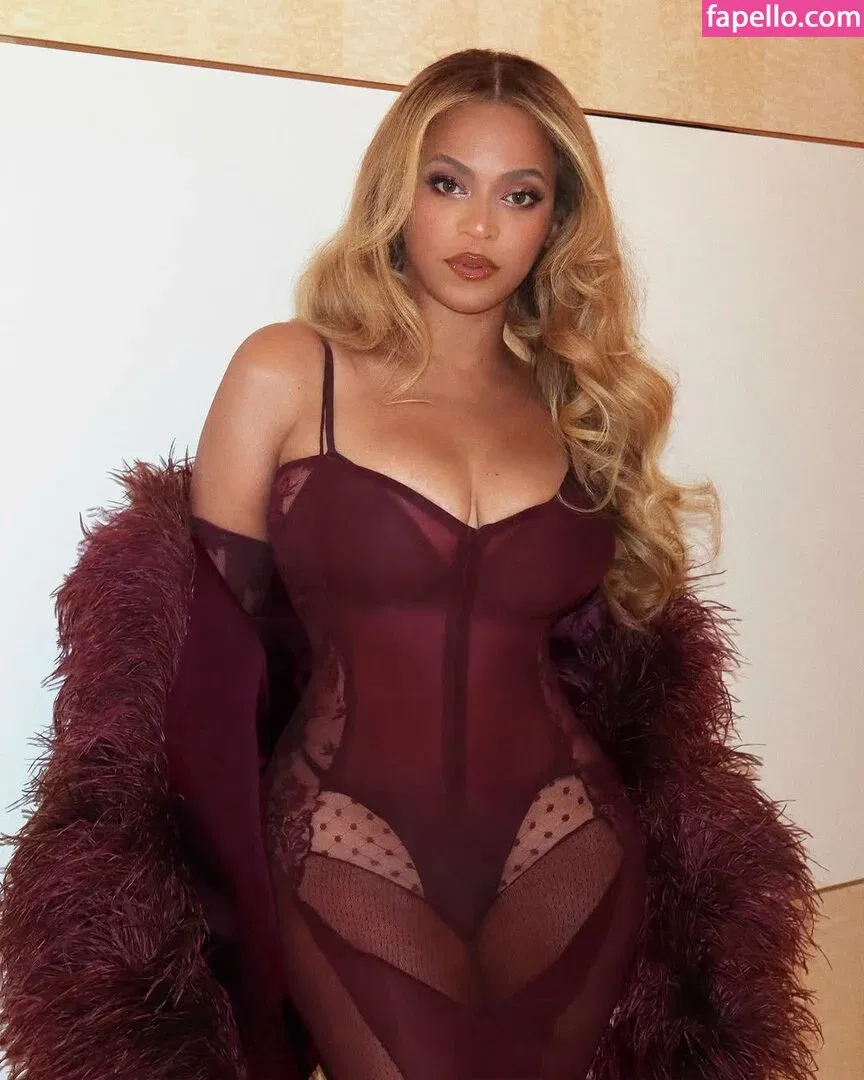 Beyonce / beyoncenavago Onlyfans Photo Gallery 