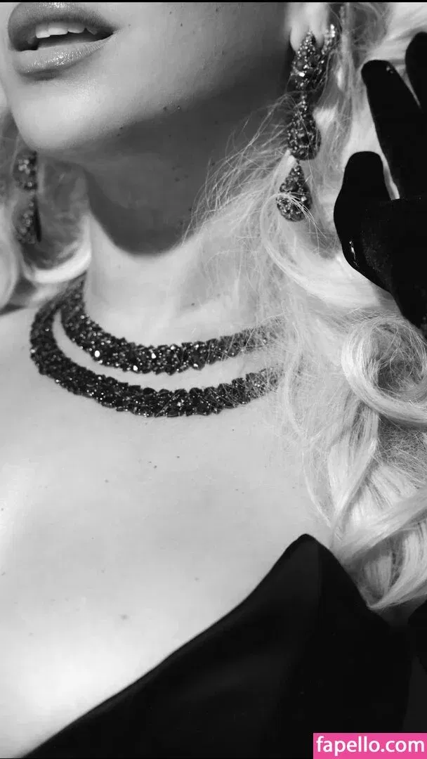 Beyonce / beyoncenavago Onlyfans Photo Gallery 