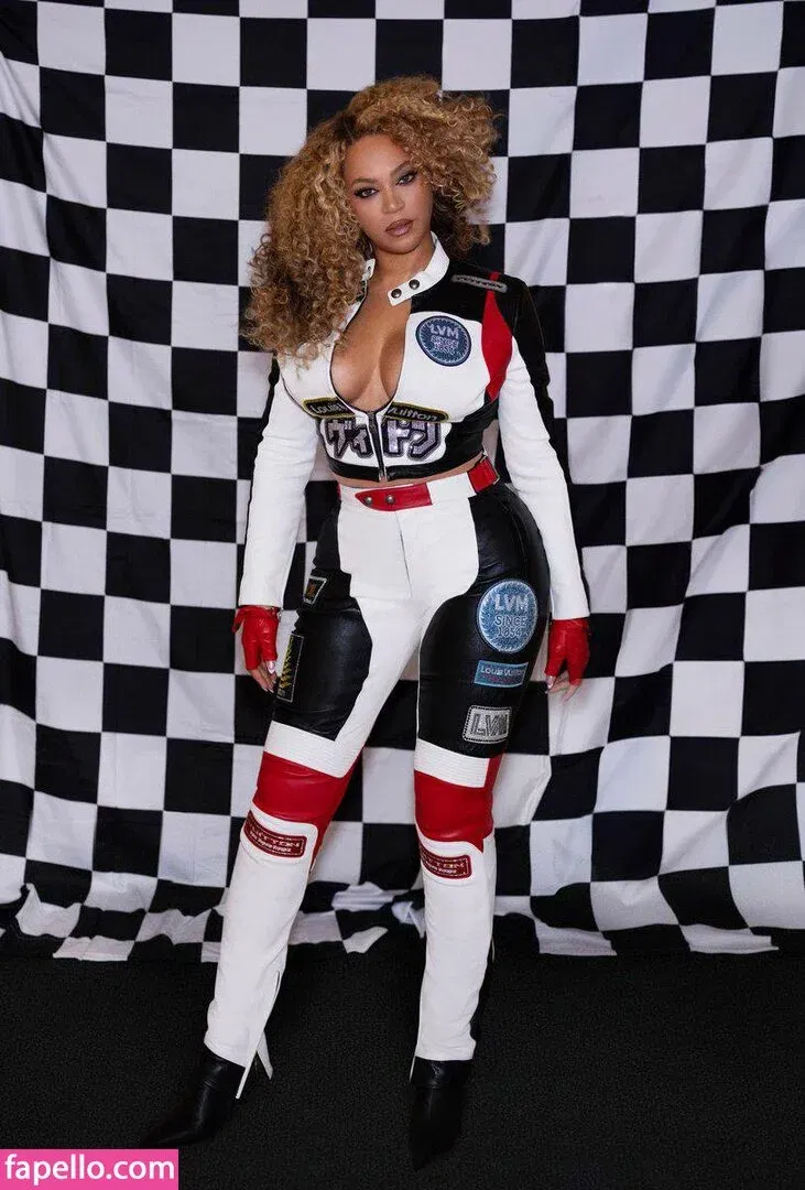 Beyonce / beyoncenavago Onlyfans Photo Gallery 