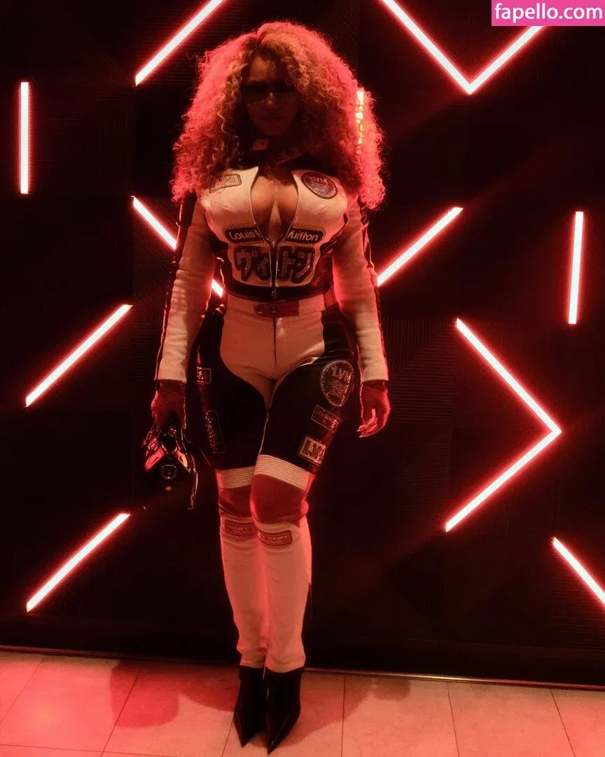 Beyonce / beyoncenavago Onlyfans Photo Gallery 